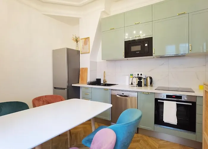 Haussmann 2br In Le Marais For 6 & 3mns To Metro 巴黎