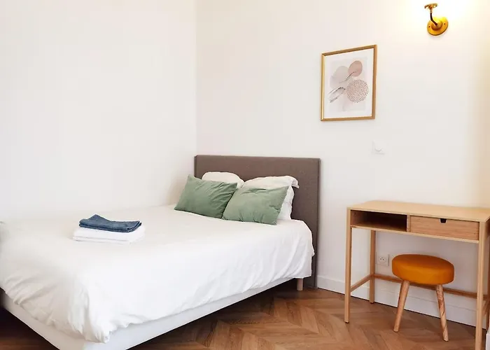 Haussmann 2br In Le Marais For 6 & 3mns To Metro 公寓 *